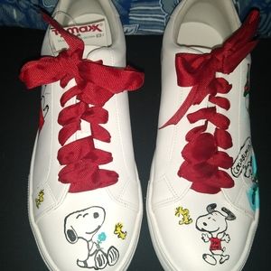 Steve Madden hand painted Snoopy Sneakers